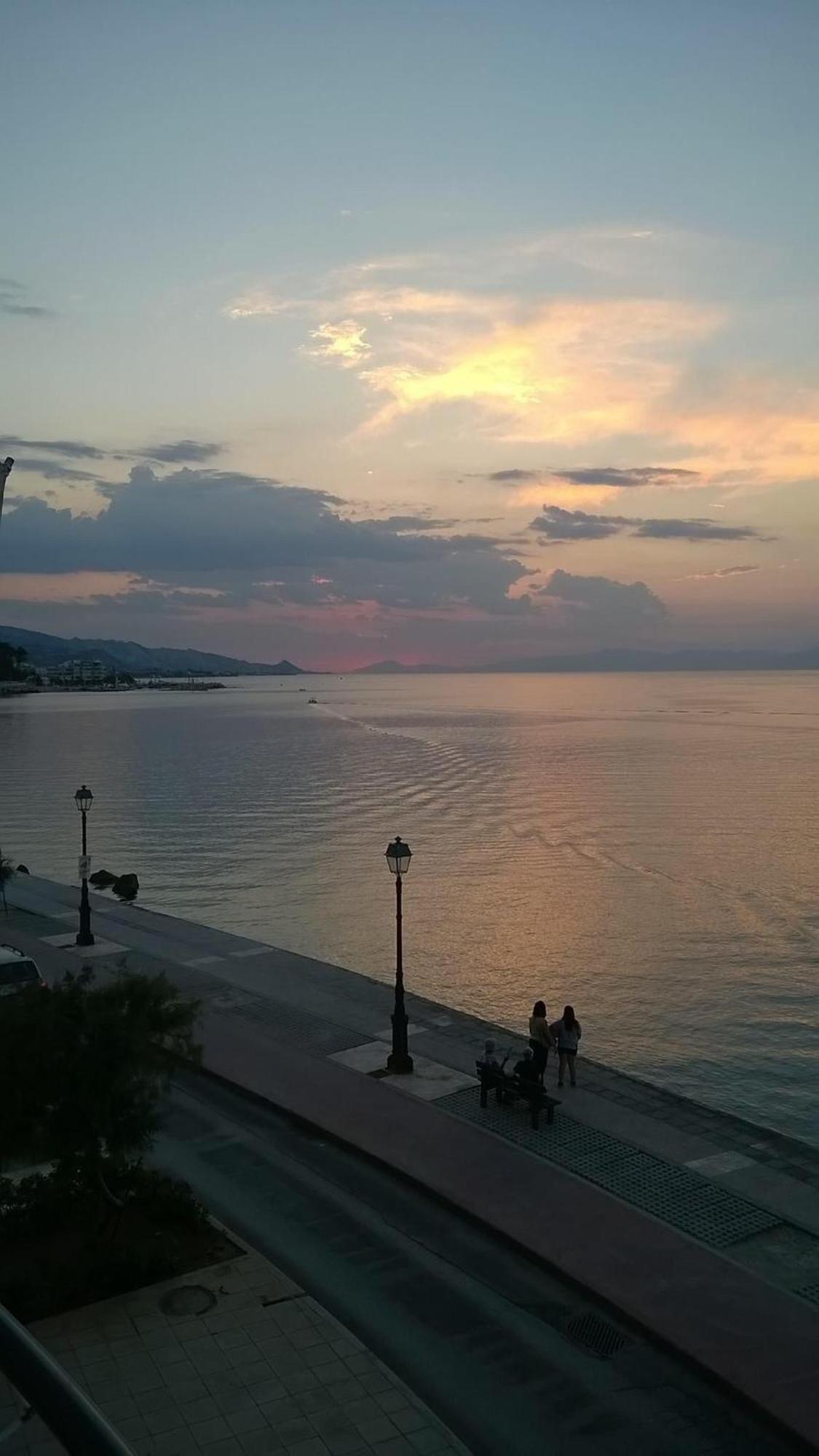 Blue Cave Luxury Maisonette View To The Corinthian Sea Appartamento Xylokastro